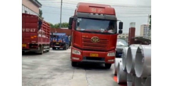 2021年9月4日風(fēng)管裝車發(fā)貨，謀生很辛苦，熱愛就不一樣了！